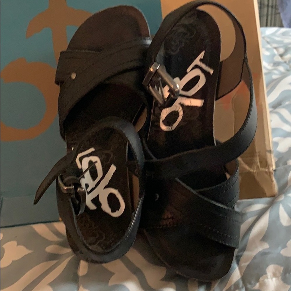 Platform sandals